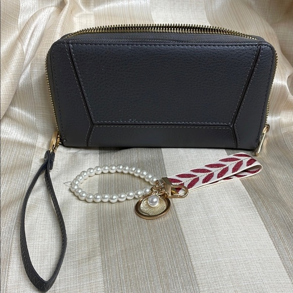 not sure Handbags - Sleek Grey Clutch with Wristlet and Chevron Detachable Key Ring